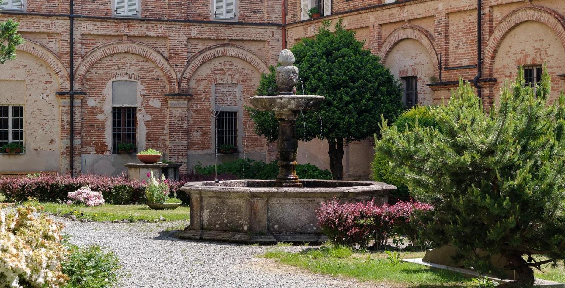 Santuario Di Graglia Aparthotel Exterior photo